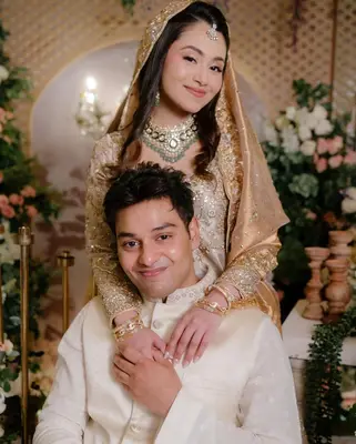 Reminiscing Samma & Moin.

Photos by ata.m.adnan rasem_bappy, Prince & Rizwan.

Decor by trivents_
MUA makeoversbyanmonn